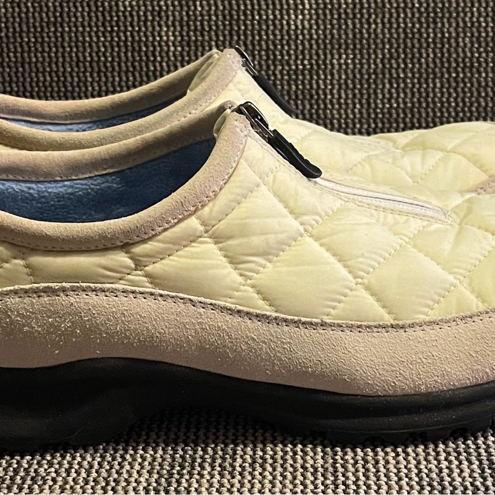 Lands' End Beige Quilted Zip Athletic Shoes - Picture 5 of 14